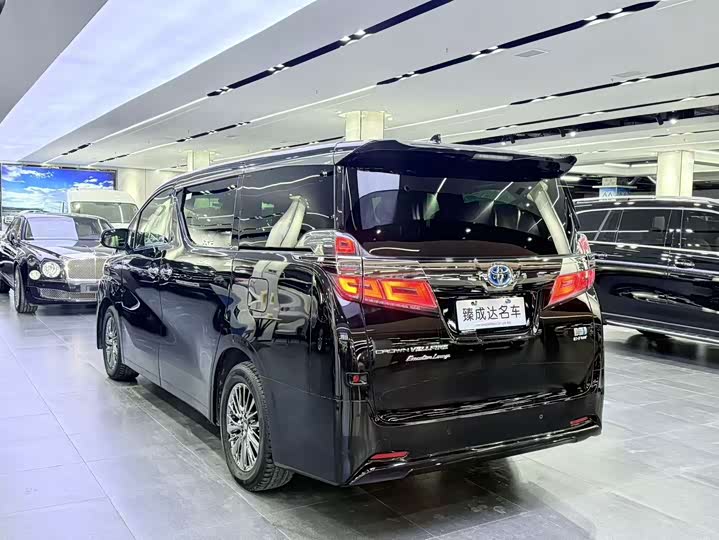 Фото 5 - Toyota Vellfire