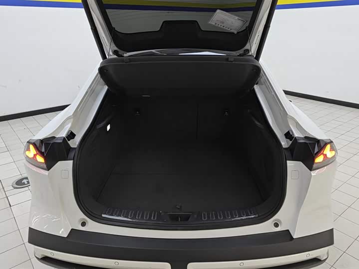 Фото 4 - Changan Deepal SL03