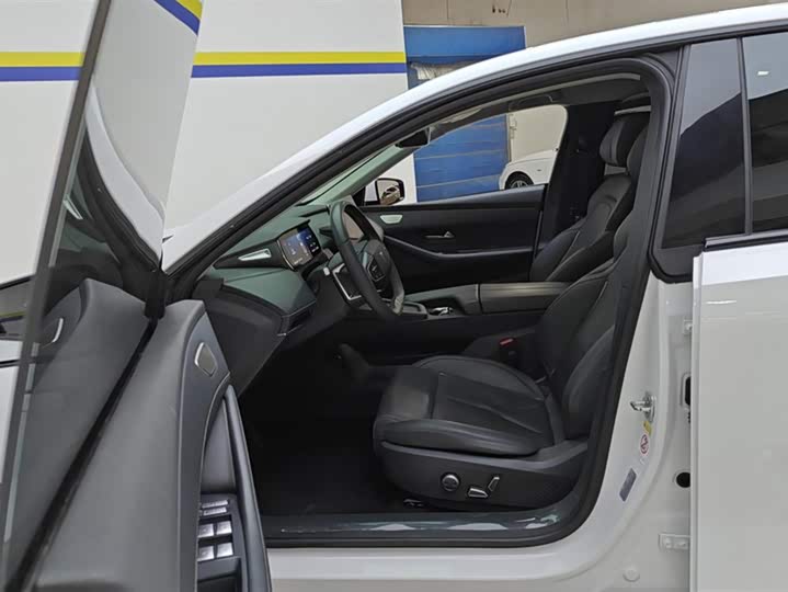 Фото 9 - Changan Deepal SL03