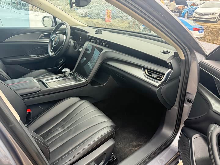 Фото 4 - Hongqi H5