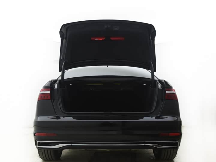 Фото 6 - Audi A6L