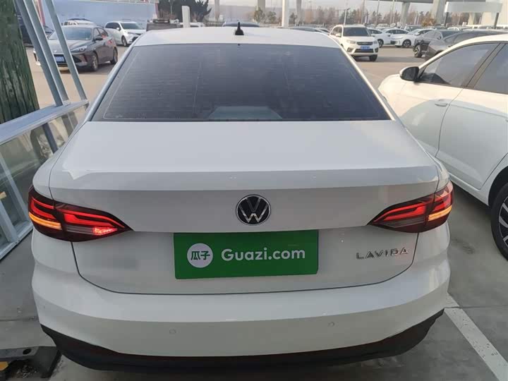 Фото 6 - Volkswagen Lavida