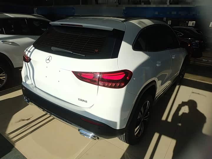 Фото 7 - Mercedes-Benz GLA-Class