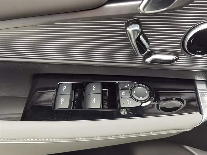 Фото 9 - Buick Electra E5