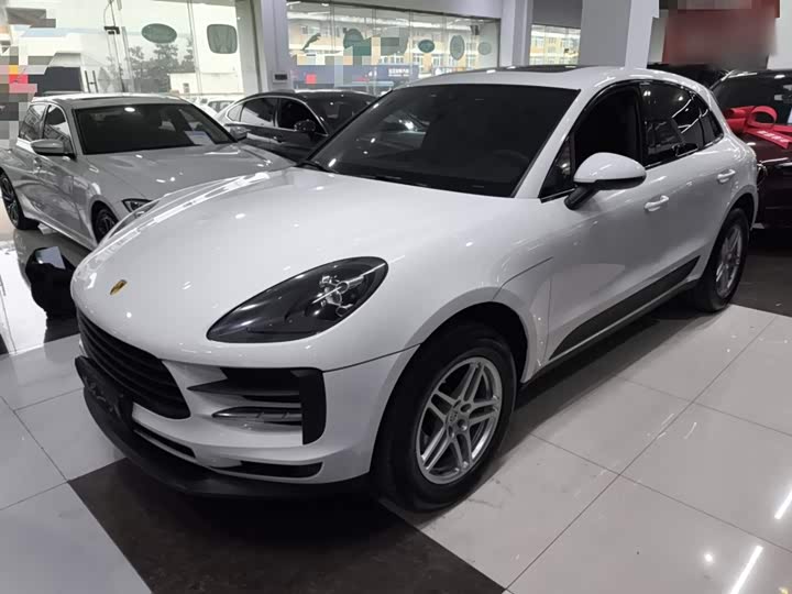 Фото 1 - Porsche Macan