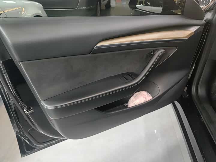 Фото 7 - Tesla Model 3