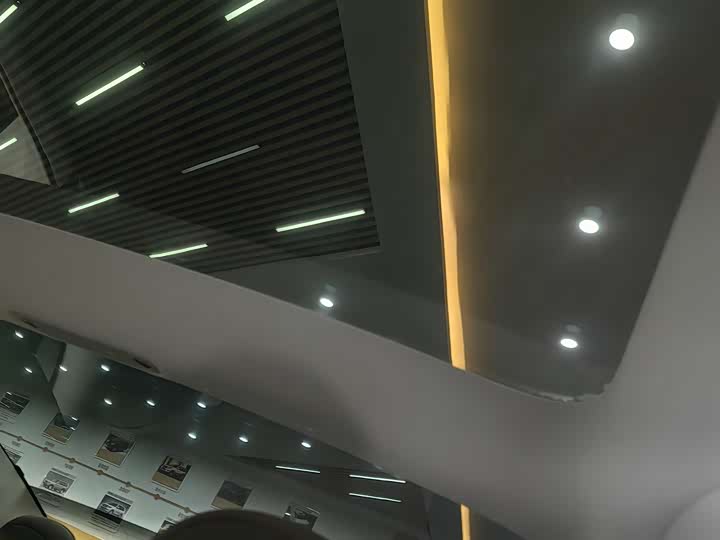 Фото 8 - Tesla Model 3