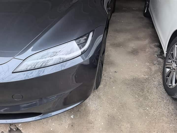 Фото 5 - Tesla Model 3