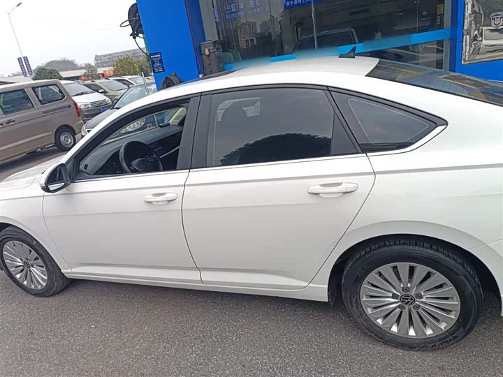 Фото 5 - Volkswagen Lavida