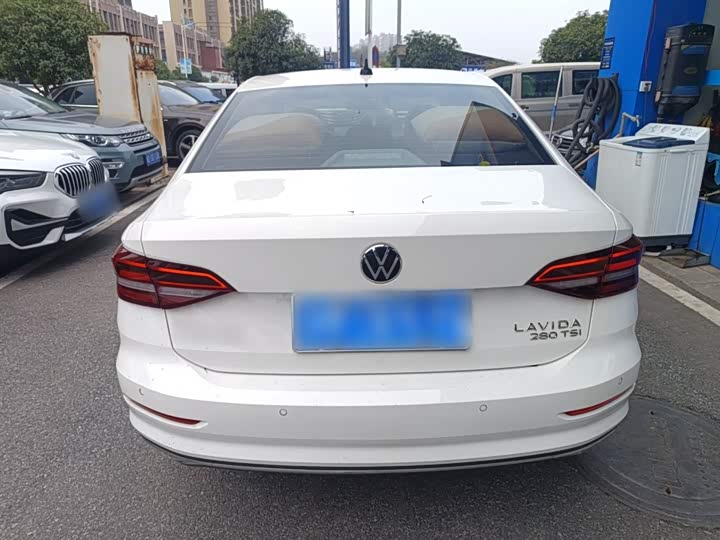 Фото 6 - Volkswagen Lavida