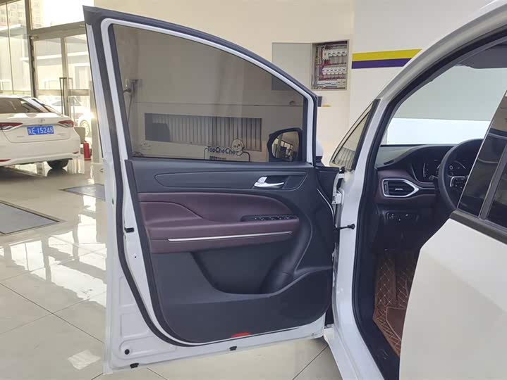 Фото 7 - GAC Trumpchi M6