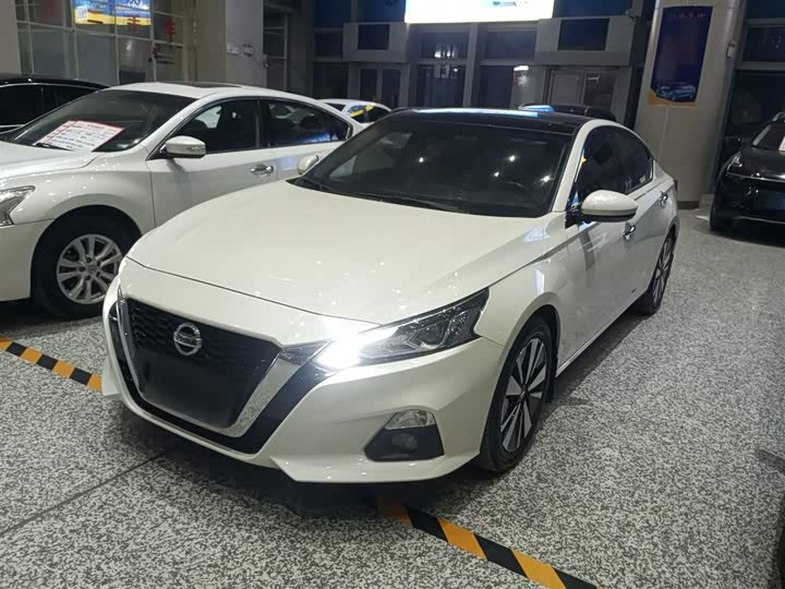 Фото 2 - Nissan Teana