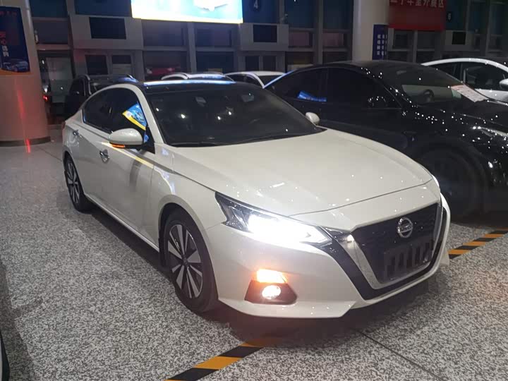 Фото 4 - Nissan Teana