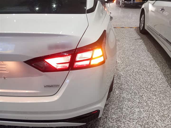 Фото 8 - Nissan Teana