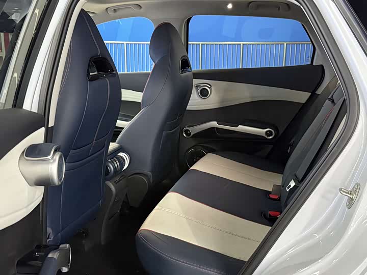 Фото 6 - BYD Yuan Plus