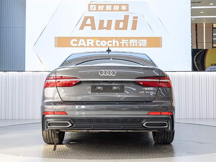 Фото 5 - Audi A6L