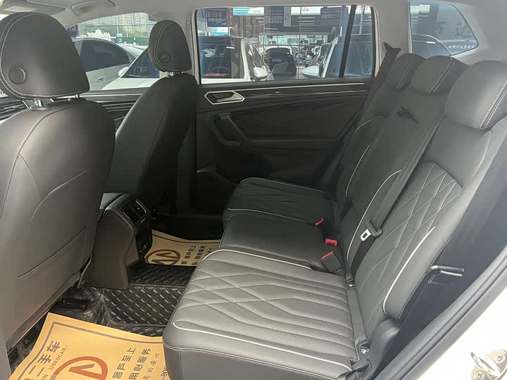 Фото 6 - Volkswagen Tiguan L Pro