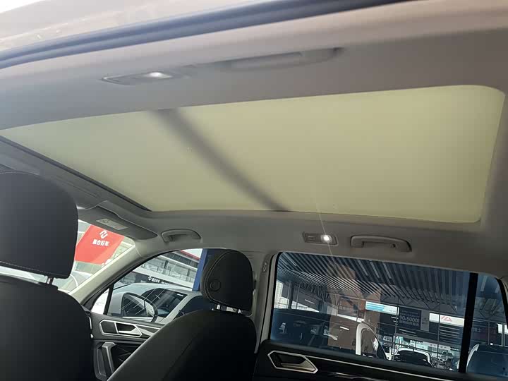 Фото 7 - Volkswagen Tiguan L Pro