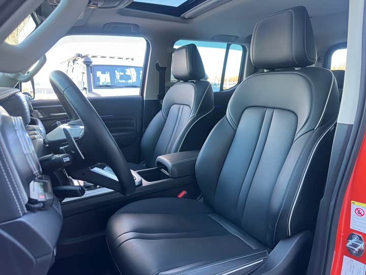 Фото 5 - Tank 300