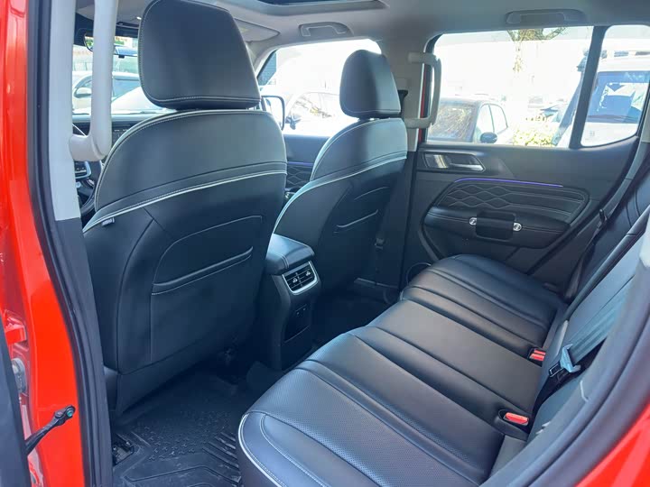 Фото 6 - Tank 300