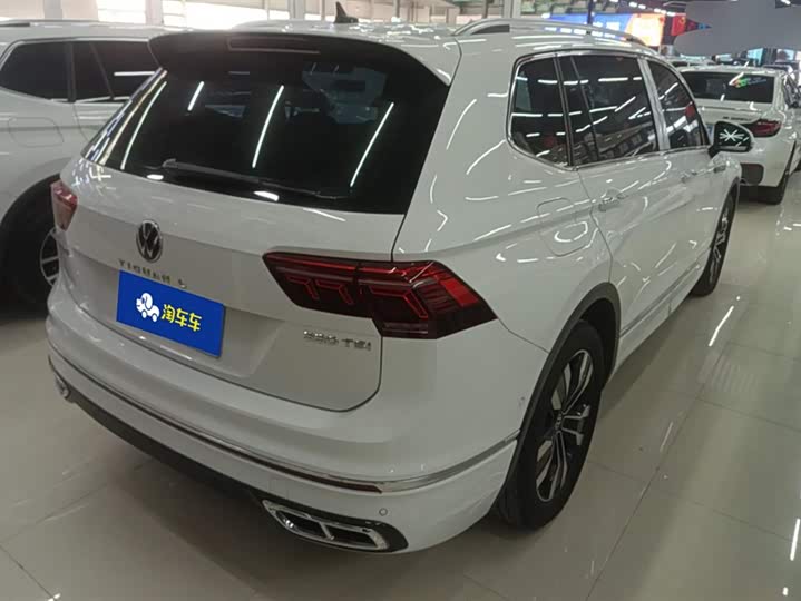 Фото 3 - Volkswagen Tiguan L Pro