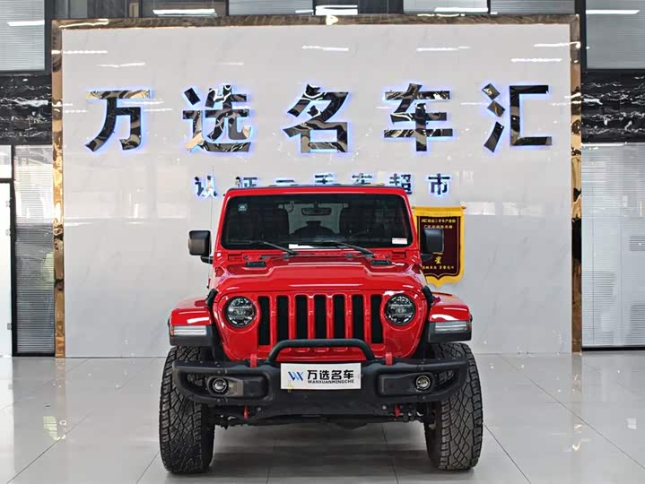 Фото 2 - Jeep Wrangler