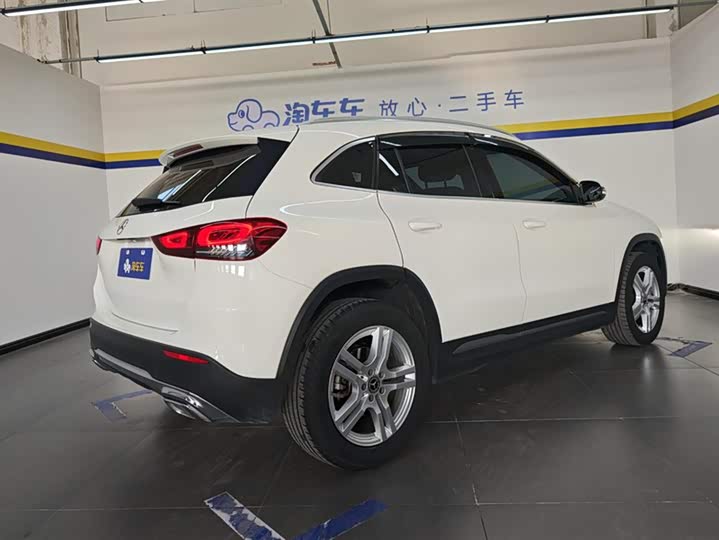 Фото 3 - Mercedes-Benz GLA-Class