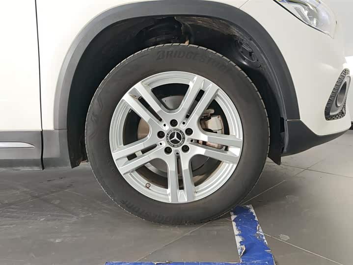 Фото 6 - Mercedes-Benz GLA-Class