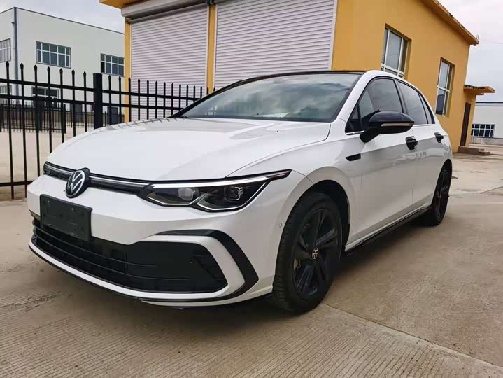 Фото 1 - Volkswagen Golf