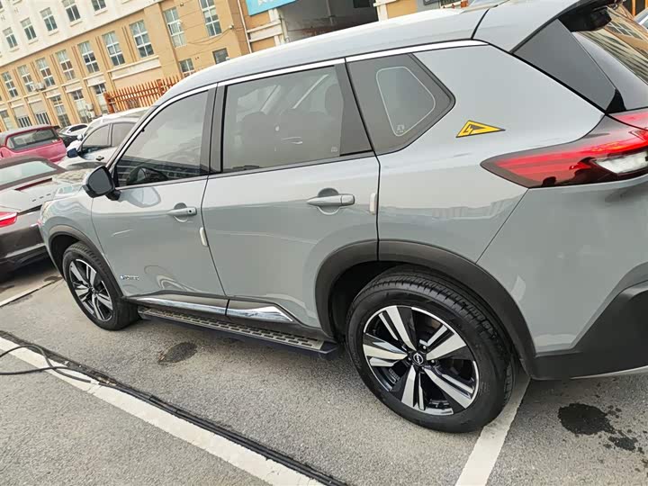 Фото 5 - Nissan X-Trail