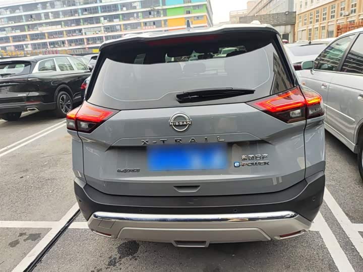 Фото 6 - Nissan X-Trail