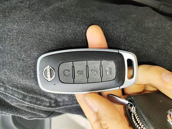 Фото 9 - Nissan X-Trail