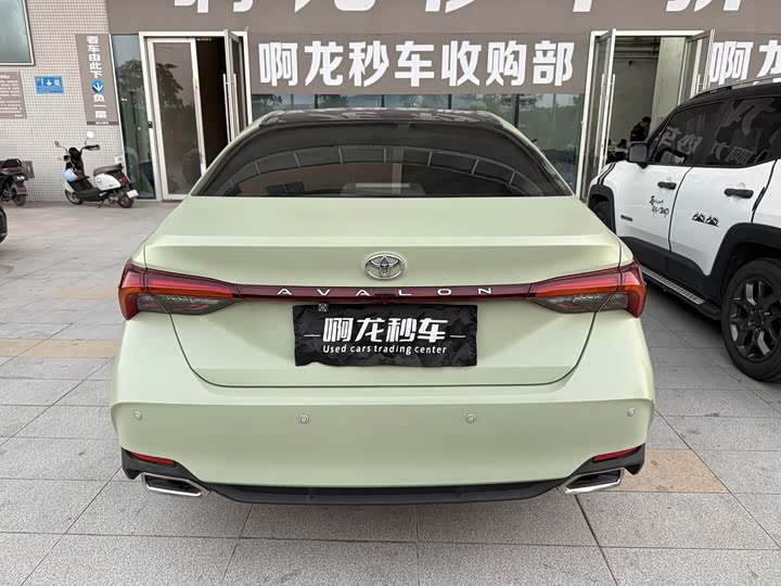 Фото 6 - Toyota Avalon