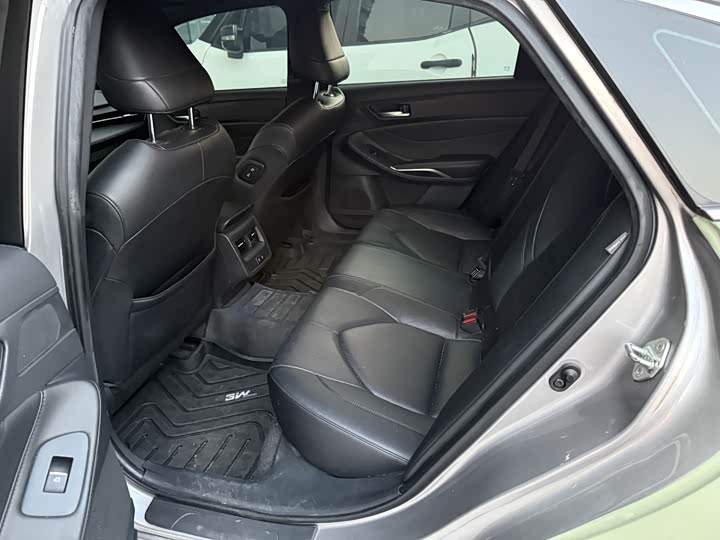 Фото 8 - Toyota Avalon