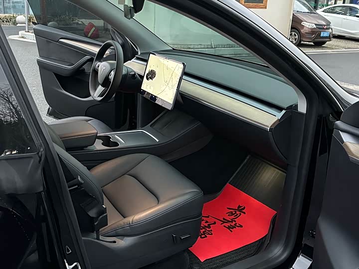 Фото 9 - Tesla Model Y