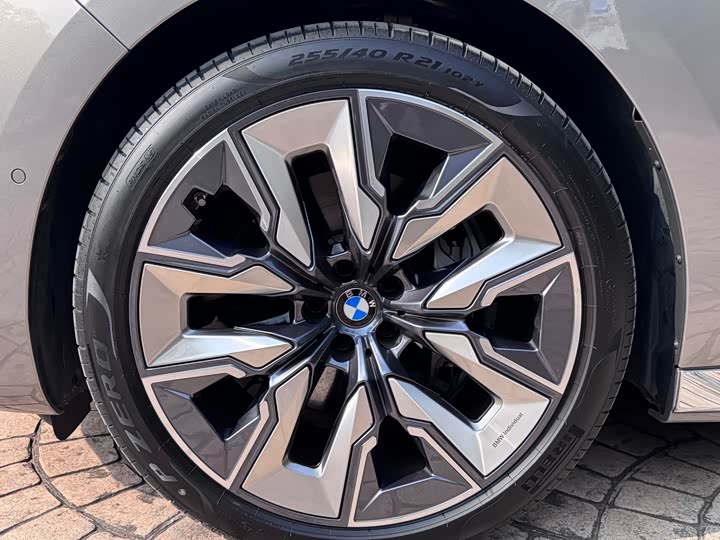 Фото 4 - BMW 7 Series