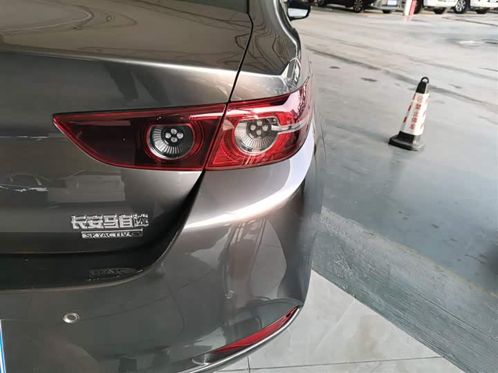 Фото 8 - Mazda 3 (Axela)