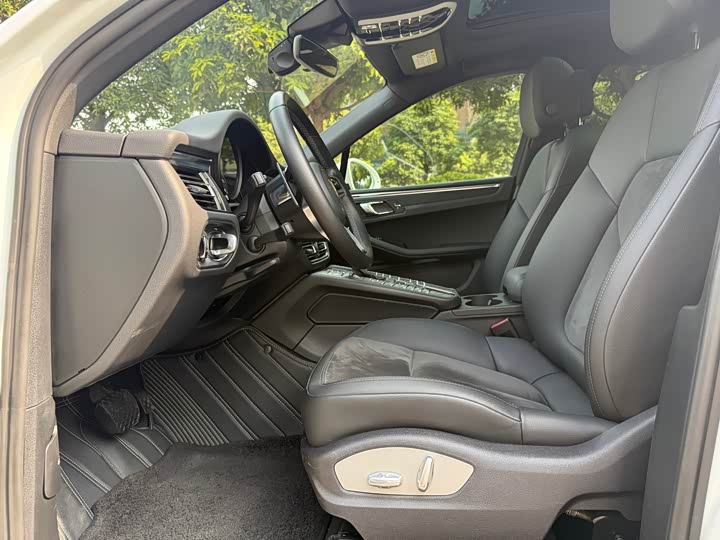 Фото 8 - Porsche Macan