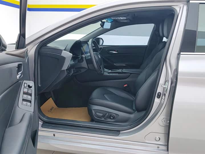 Фото 9 - Toyota Avalon