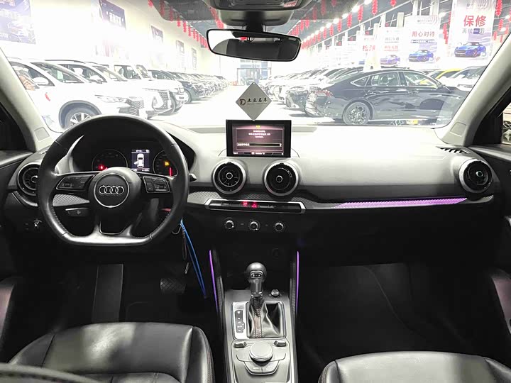 Фото 6 - Audi Q2L