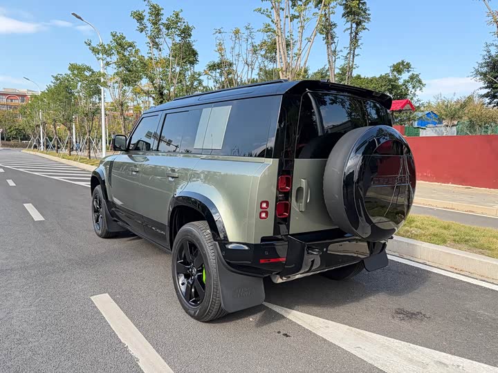 Фото 7 - Land Rover Defender