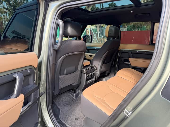 Фото 9 - Land Rover Defender