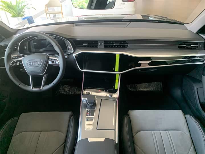 Фото 6 - Audi A6L