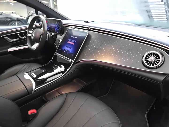 Фото 7 - Mercedes-Benz EQE