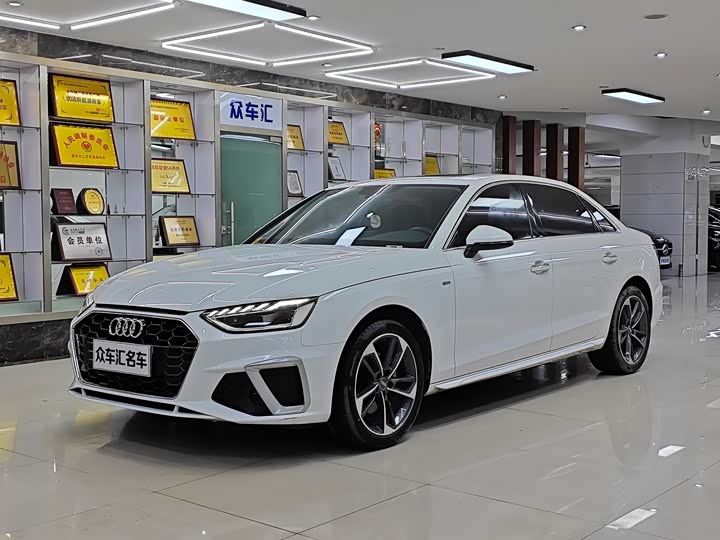 Фото 1 - Audi A4L