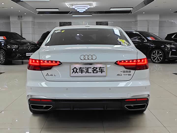 Фото 5 - Audi A4L