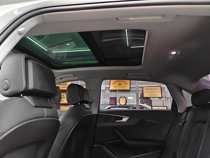 Фото 9 - Audi A4L