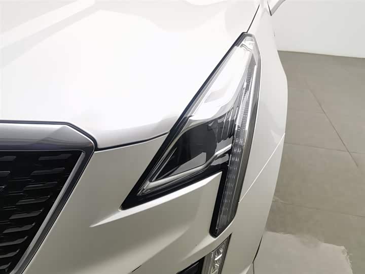 Фото 7 - Cadillac XT5