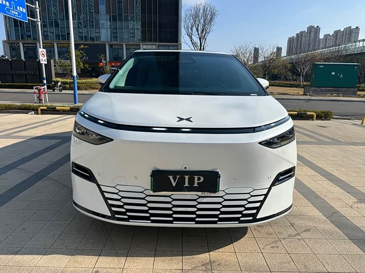 Фото 1 - XPeng X9