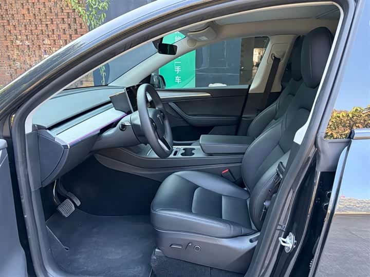 Фото 8 - Tesla Model Y